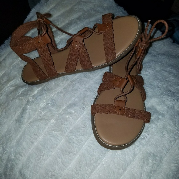 Old navy shoes - Picture 2 of 3